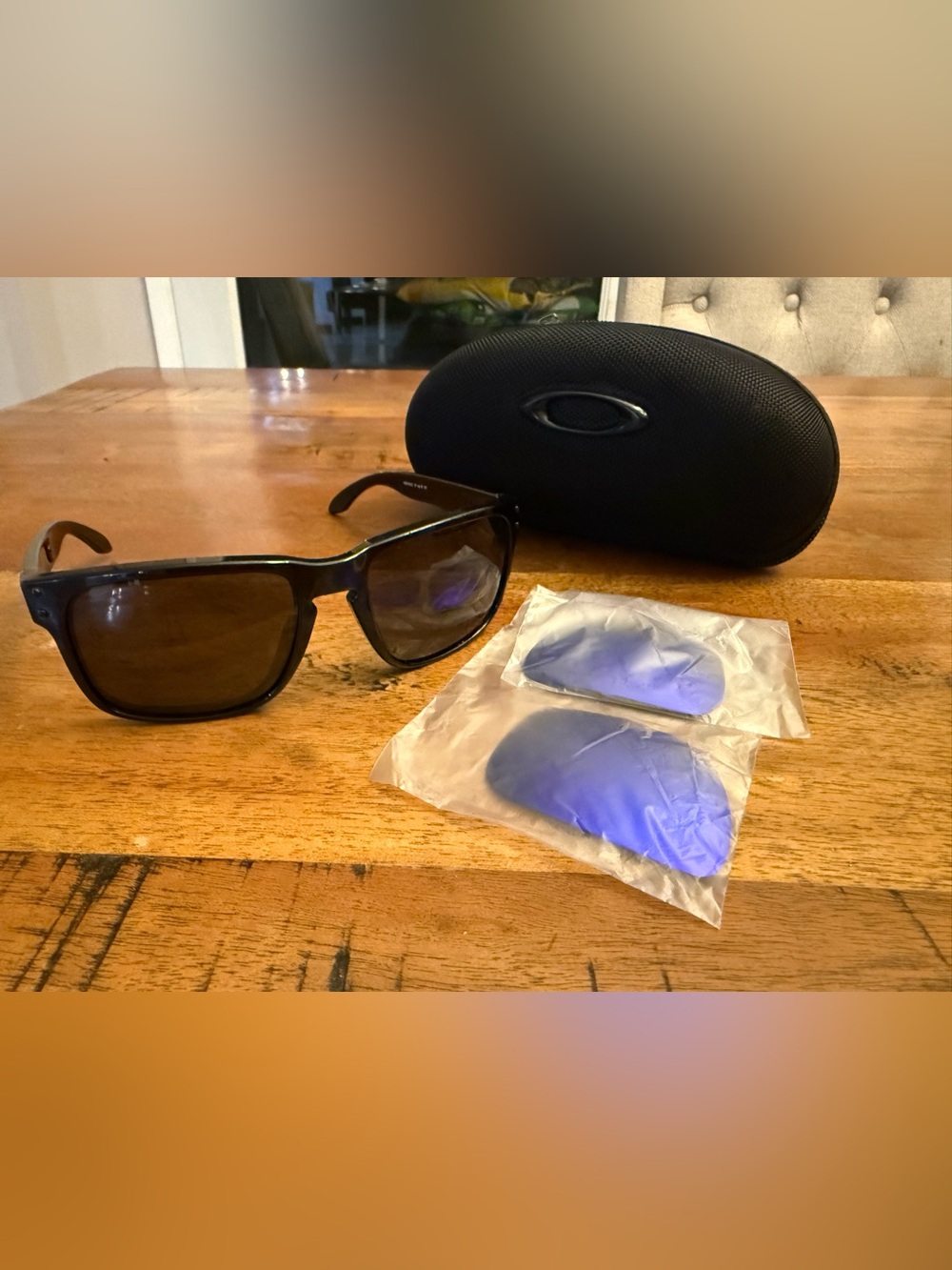Mens Black Oakley Holbrook Sunglasses wih extra set of lenses